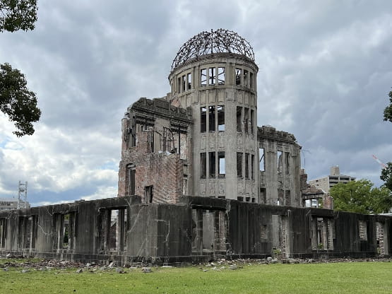 広島平和記念公園、原爆ドーム_5　南東方向から見る原爆ドーム