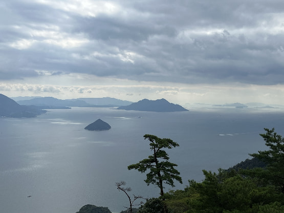 宮島・弥山　弥山山頂から南側、周防大島方面を望む