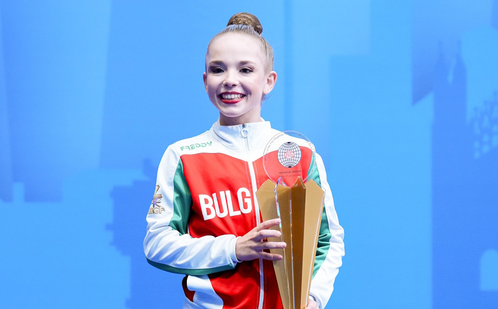 Stiliana Nikolova - Award Ceremony Individual All-Around Winner of the 2023 World Cup Series