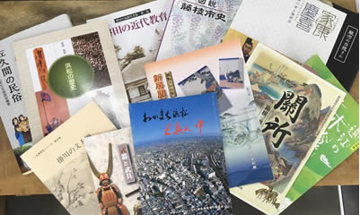 浜松の郷土に関する図録や冊子から、静岡県内、城・城郭、歴史等の図録、入荷しました
