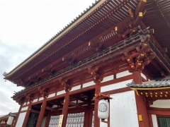 030　大仏殿の門